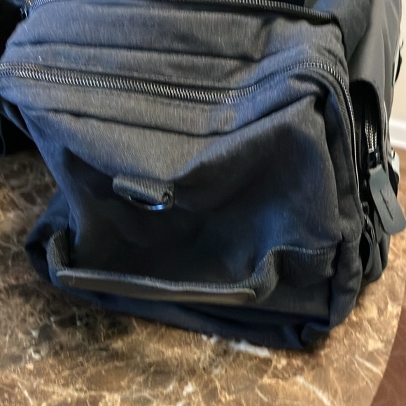 NWT Duffle/overnight bag. - Picture 3 of 5